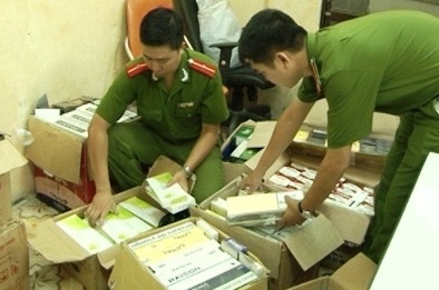 Phó Thủ tướng Nguyễn Xuân Phúc chỉ đạo tăng cường chống buôn lậu thuốc lá