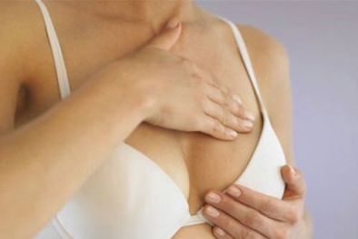 Tự kiểm tra ngực để phát hiện các dấu hiệu ung thư vú