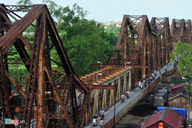 Cận cảnh cầu Long Biên hoen gỉ, mọt ruỗng