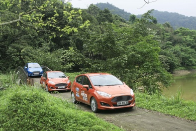 So sánh xe oto 7 chỗ: Đánh giá 3 'ông lớn' Toyota, Honda, Suzuki