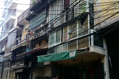 Nghi ngờ ô tô phát nổ ở Hà Nội bị ném bom 