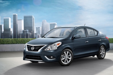 Nên chọn ô tô giá rẻ Nissan Versa 2015 hay Hyundai Accent 2015?