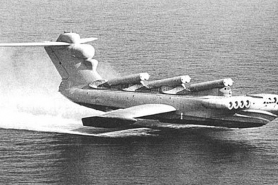 Những loại vũ khí quân sự 'lạ hoắc' từng xuất hiện