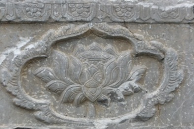 Phát hiện bia đá cổ vô giá trong phế tích chùa ở Hà Tĩnh