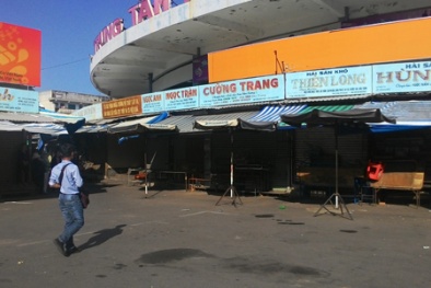 Nha Trang: Hàng trăm tiểu thương bãi thị đòi giữ chợ truyền thống