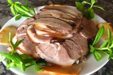 Sai lầm nghiêm trọng khi ăn thịt chó 'giải đen' ngày giáp Tết