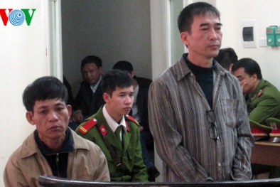 Găm mìn quanh thân bảo vệ 12 bánh heroin trị giá 70.000 USD 