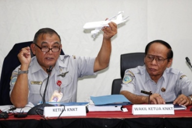 Tình tiết mới trong vụ máy bay QZ8501: Cơ trưởng là người đưa ra quyết định sai lầm