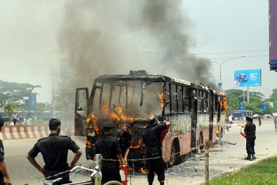 Gần chục người thiệt mạng trên chiếc xe buýt tử thần