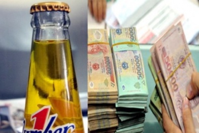 Khởi tố vụ án, bắt tạm giam đối tượng đổi chai nước có ruồi lấy 500 triệu đồng