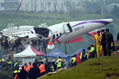 Phi công máy bay Đài Loan thà hi sinh cũng không chịu bỏ lái