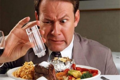Nguy cơ đột quỵ vì ăn quá nhiều muối