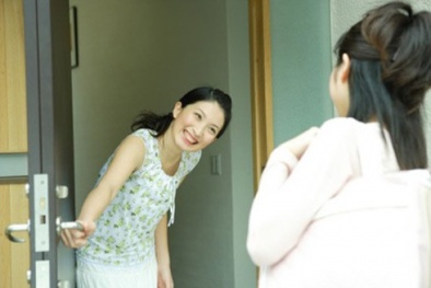 5 phút xông đất kiếm tiền triệu ngày Tết