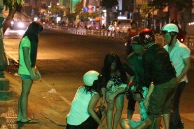 Dịch vụ đưa người say rượu về nhà sắp được thí điểm tại Hà Nội