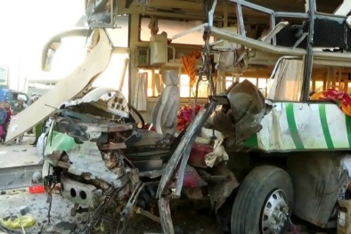 Tai nạn thương tâm: 10 người chết trên 2 chuyến xe về quê ăn Tết