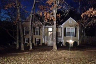 Tự tử sau khi xả súng giết vợ cũ cùng 3 người khác