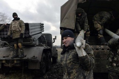 Tình hình Ukraine mới nhất: Chiến sự nổi dậy ở miền đông Ukraine trước hội nghị thượng đỉnh
