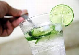 Dùng nước chanh muối giải rượu hiệu quả bất ngờ