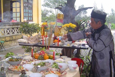 Chuẩn bị mâm cúng Tất Niên đầy đủ, tươm tất