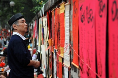 Năm nay, ông đồ trăn trở điều gì?