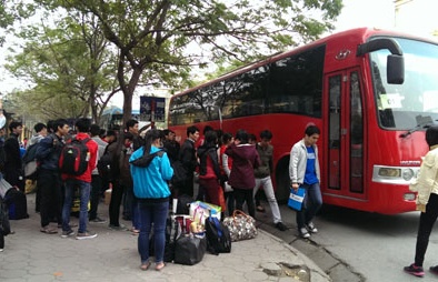Chuyện tàu xe ngày Tết Việt Nam lên báo nước ngoài