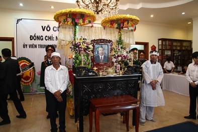 Nước mắt nghẹn ngào trong lễ truy điệu ông Nguyễn Bá Thanh