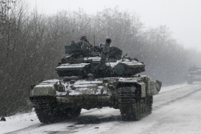 Tình hình Ukraine mới nhất: Ukraine và phe ly khai vẫn không chịu rút vũ khí hạng nặng