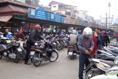 Các bãi trông xe tranh thủ chém giá 'cắt cổ' dịp Tết