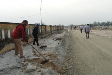 Nhân dân chung tay sửa đường đón ông Nguyễn Bá Thanh về với đất mẹ