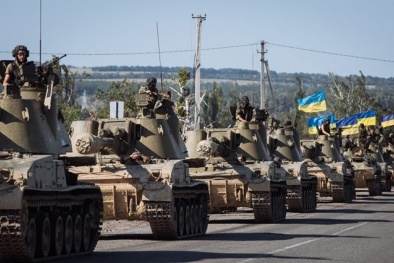 Tình hình Ukraine mới nhất: Nga thu hồi vũ khí hạng nặng theo thỏa thuận ngừng bắn