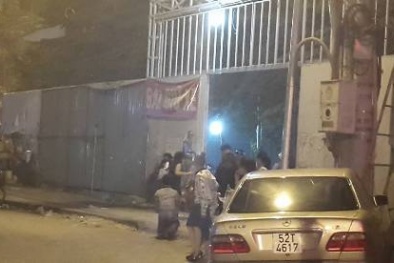 Đình chỉ 2 bãi giữ xe máy giá 30.000 đồng/lượt ở đường hoa Hàm Nghi