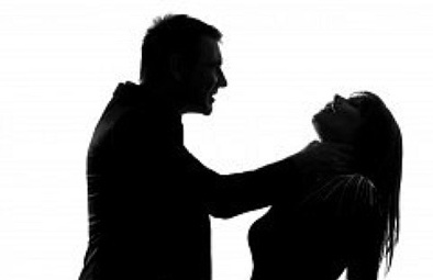 Siết cổ con trai đến chết để tống con ma ra khỏi người