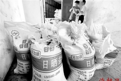 Trung Quốc: Triệt phá thu giữ gần 11 tấn muối công nghiệp giả dạng muối ăn