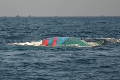 Khẩn trương tìm kiếm thuyền trưởng tàu cá Việt Nam chìm ở vùng biển Malaysia