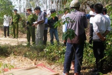 Bóp cổ bạn rồi đốt xác phi tang trong rừng tràm