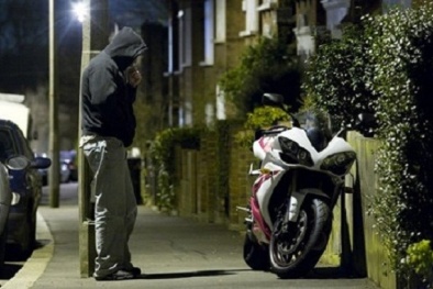 Phát hiện kẻ gian nhưng vẫn bị trộm gần 800 triệu vì mải chúc Tết