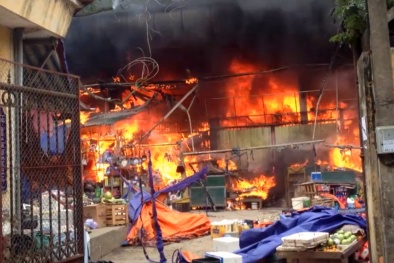 Vụ cháy mới nhất: Cháy trong lòng trung tâm thương mại Rạch Giá