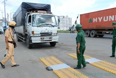Phó Chủ tịch TP.HCM: Năm nay sẽ không còn xe quá tải