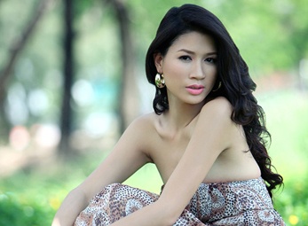 Công an Quận Hoàn Kiếm bắt khẩn cấp người mẫu Trang Trần