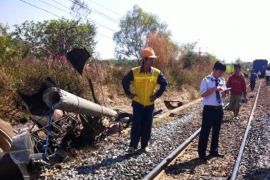 Một chiếc máy cày khiến đường sắt Bắc Nam tê liệt tạm thời 