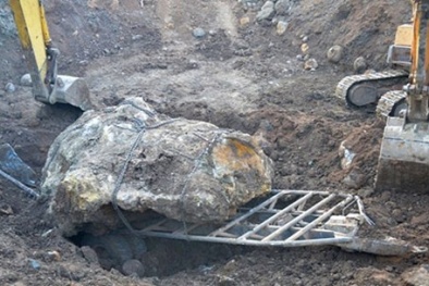 'Số phận' hòn đá 27 tấn giá bạc tỷ vẫn chưa được định đoạt