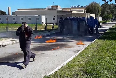 Bom xăng phát nổ kinh hoàng trong cuộc diễn tập chống khủng bố