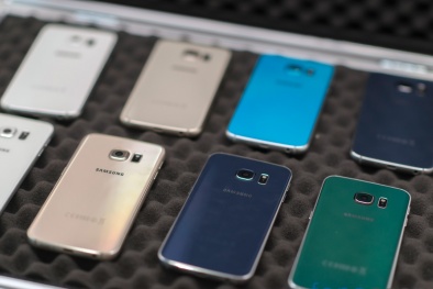 Các phiên bản Samsung Galaxy S6 Edge đọ sắc