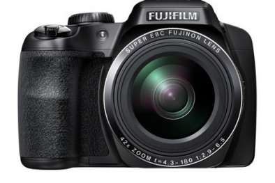 Máy ảnh Fujifilm chất lượng cho cô gái năng động