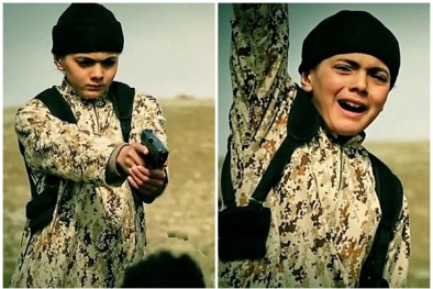 Phần tử thánh chiến 12 tuổi của IS xử tử gián điệp Israel