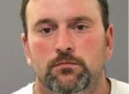  Kẻ bắt cóc bị tóm vì ngủ quên tại nhà nạn nhân 