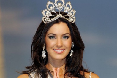 Hoa hậu đẹp nhất lịch sử bị ném đá vì 'tự sướng' với vượn 