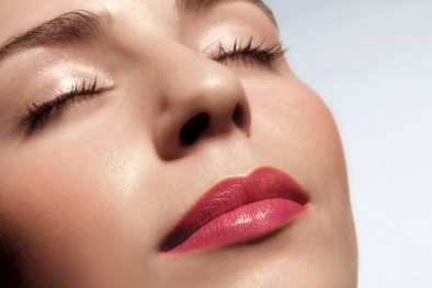 Bí quyết để có sắc môi thêm hồng với trái lựu