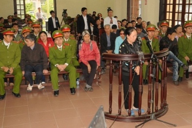 Hải Dương: Xử 4 bị cáo trên 70 tuổi tội hắt phân vào cán bộ huyện