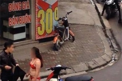 Choáng với mốt lột đồ nơi công cộng vì tình yêu